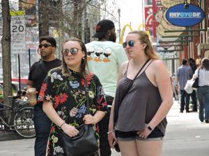 Street Photography WorldwideVivian Meier & Annie Liebowitz Eat Your Heart Out