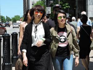 Street Photography WorldwideVivian Meier & Annie Liebowitz Eat Your Heart Out