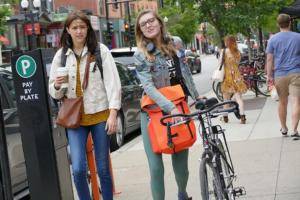 Street Photography WorldwideVivian Meier & Annie Liebowitz Eat Your Heart Out