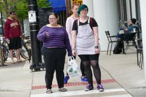 Street Photography WorldwideVivian Meier & Annie Liebowitz Eat Your Heart Out